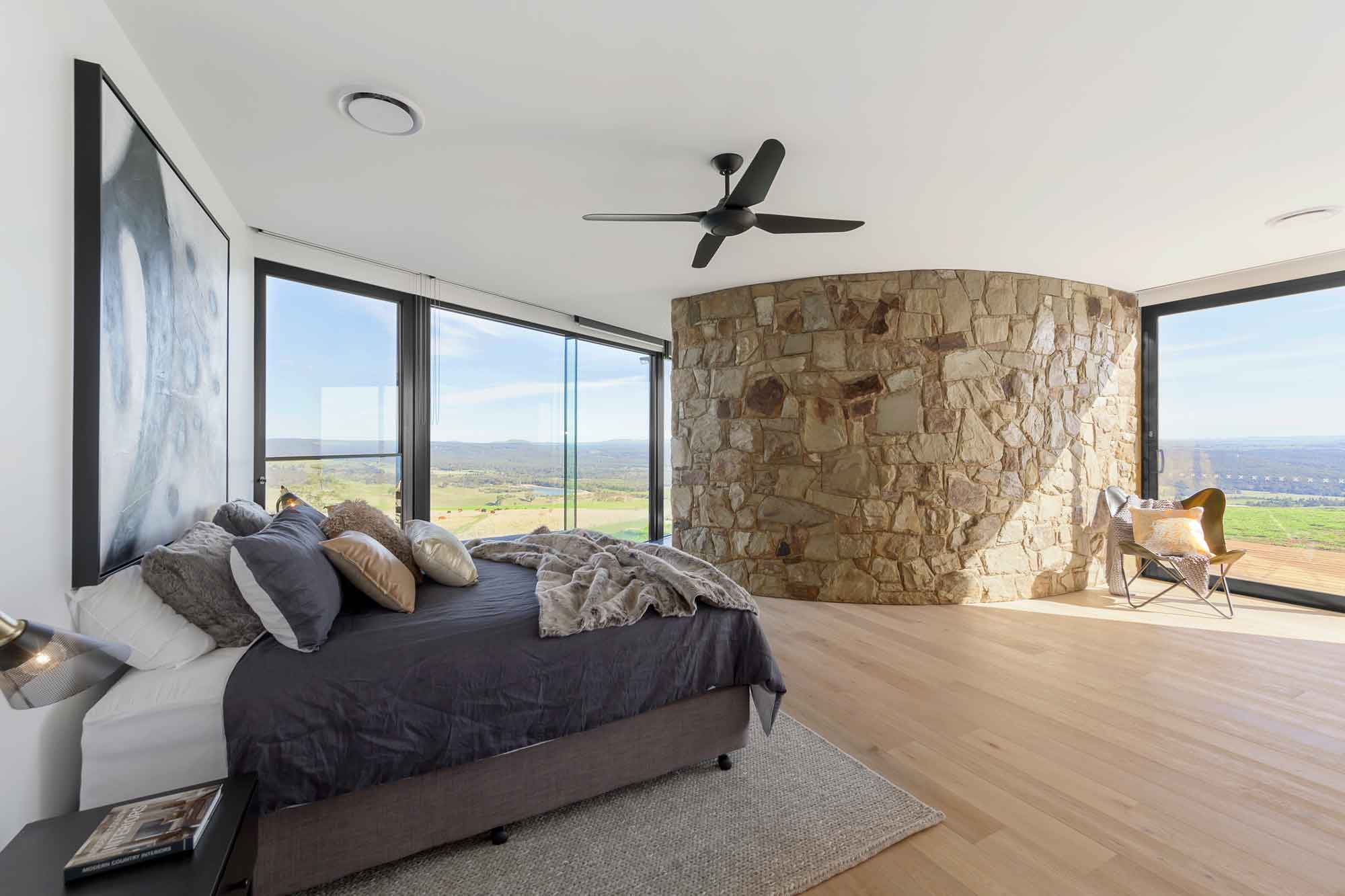 Sky High Mount Franklin - Luxury Accommodation Retreat